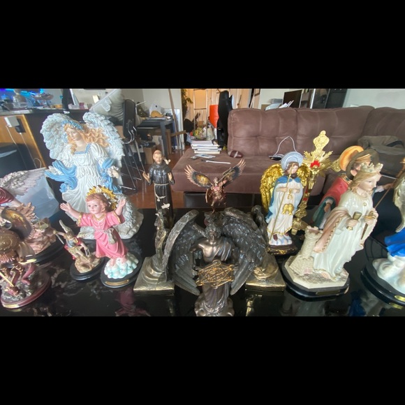 Collection of  angels and saints statues - vintage, antique, and modern - Picture 4 of 15